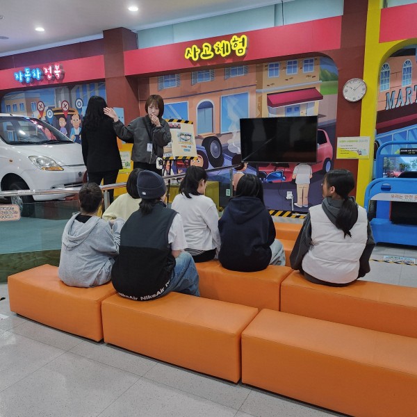 81915cce2c4aaceb83f9e7cd18d5a282_1762307