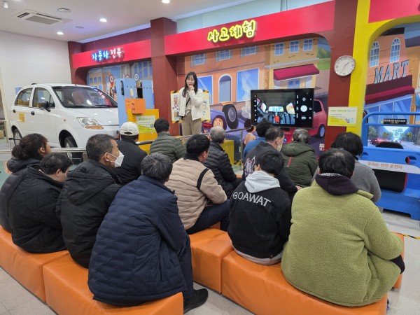 c7f7bab4cea0a50ee576bf33c67ca15b_1773292